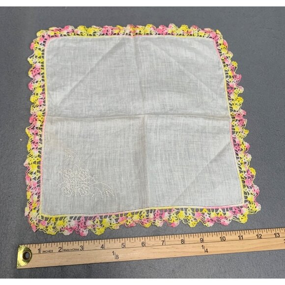 Vintage Floral Handkerchiefs Lot of 8 - Delicate Prints & Lace Edges - Picture 2 of 10